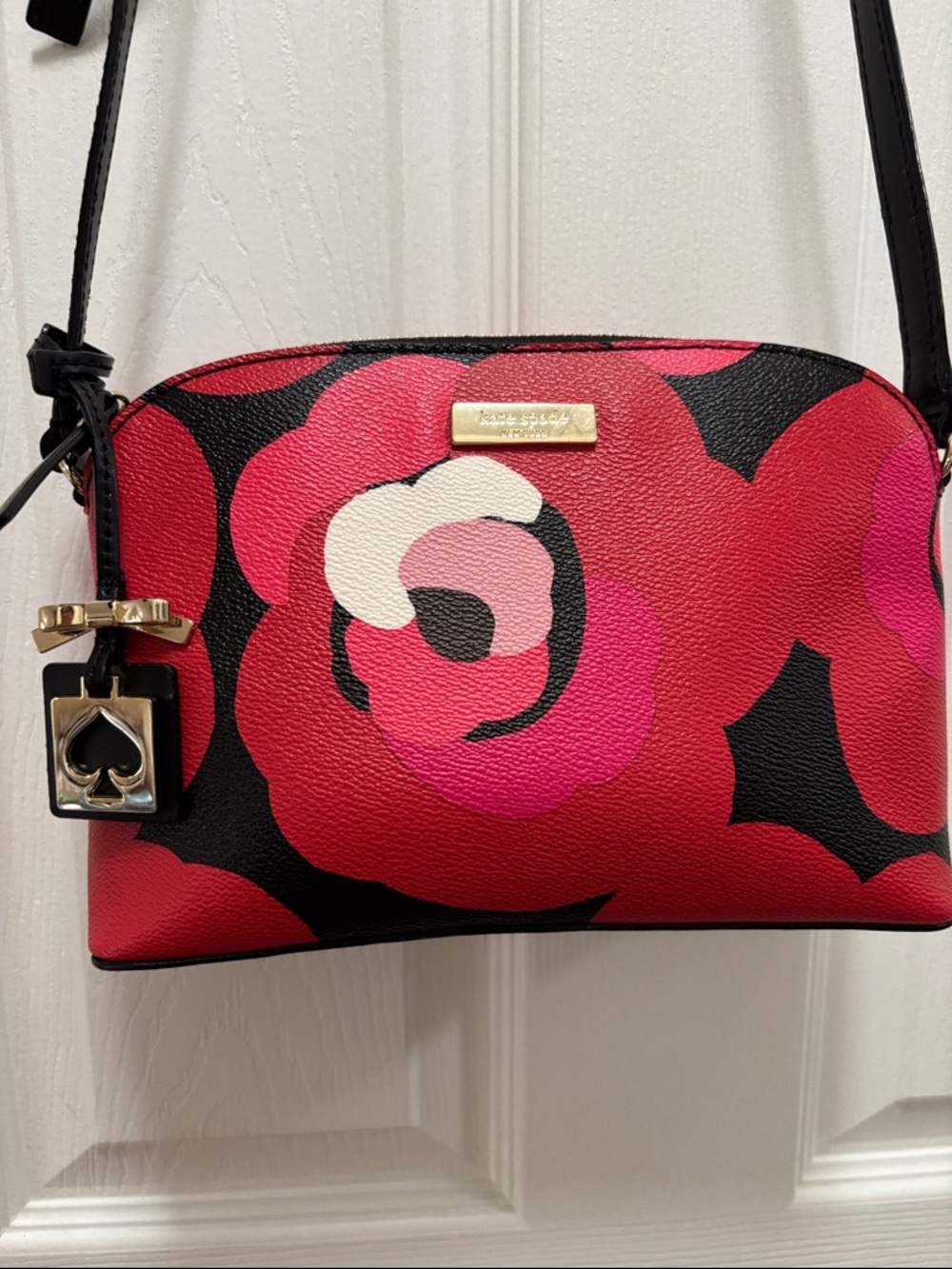 Kate Spade NY Brightwater Drive Hanna Multi Floral Black Crossbody BNOT - Picture 1 of 15
